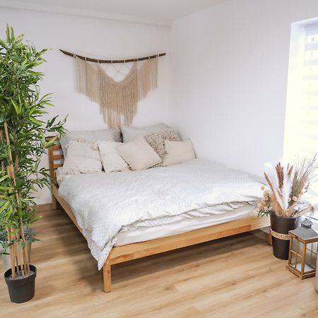 Atelier Smutna Lägenhet Ostrava Exteriör bild